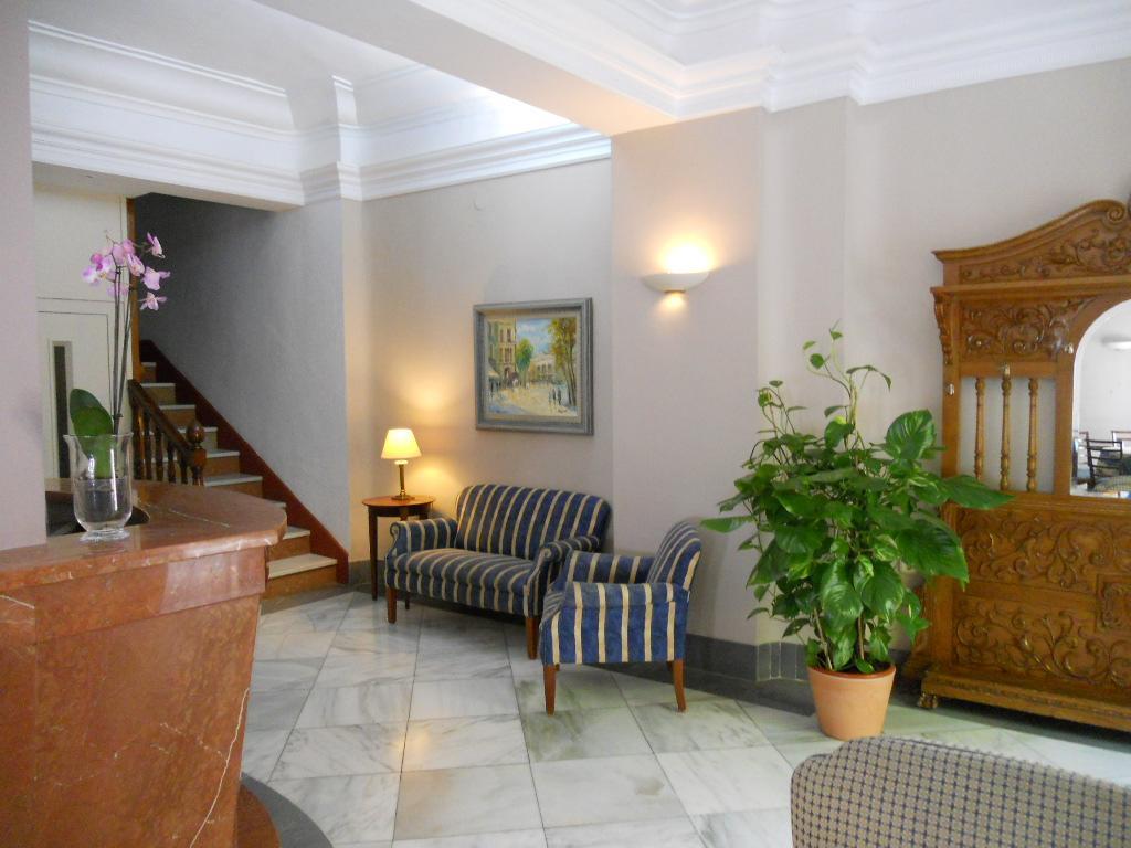 Hotel Paris 란야론 외부 사진