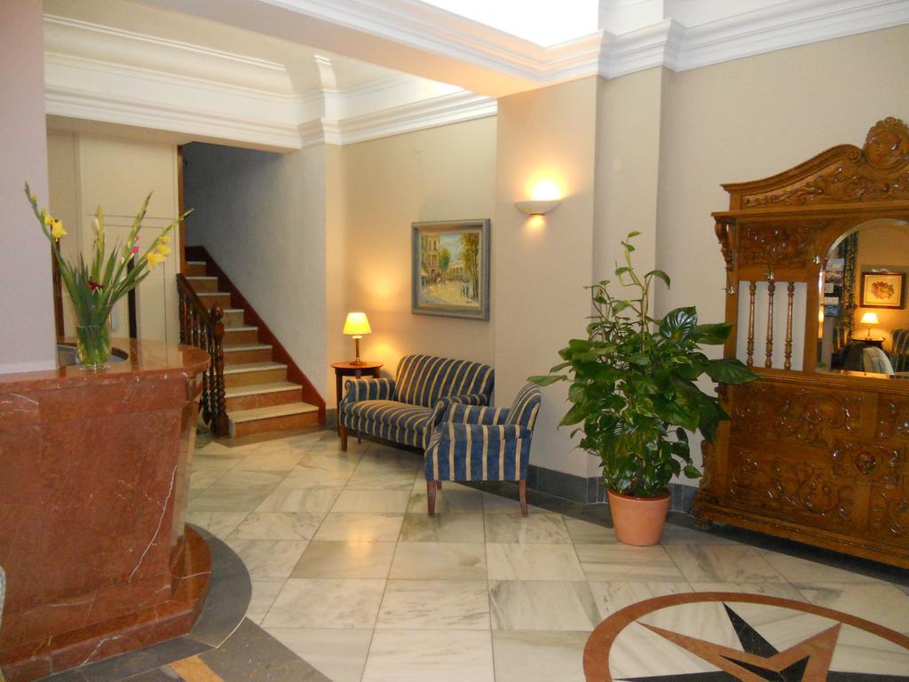 Hotel Paris 란야론 외부 사진